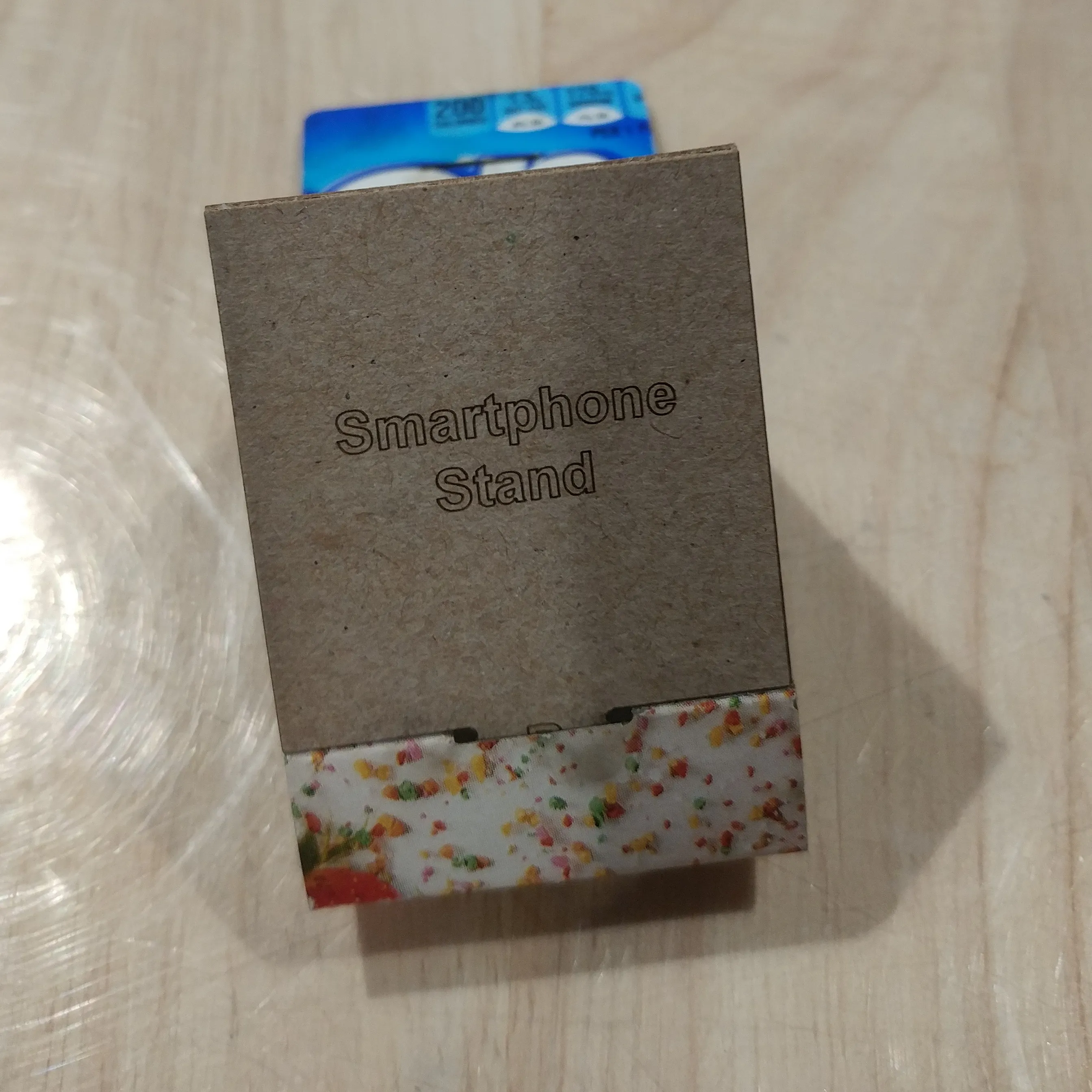 smartphone-stand-3.jpg